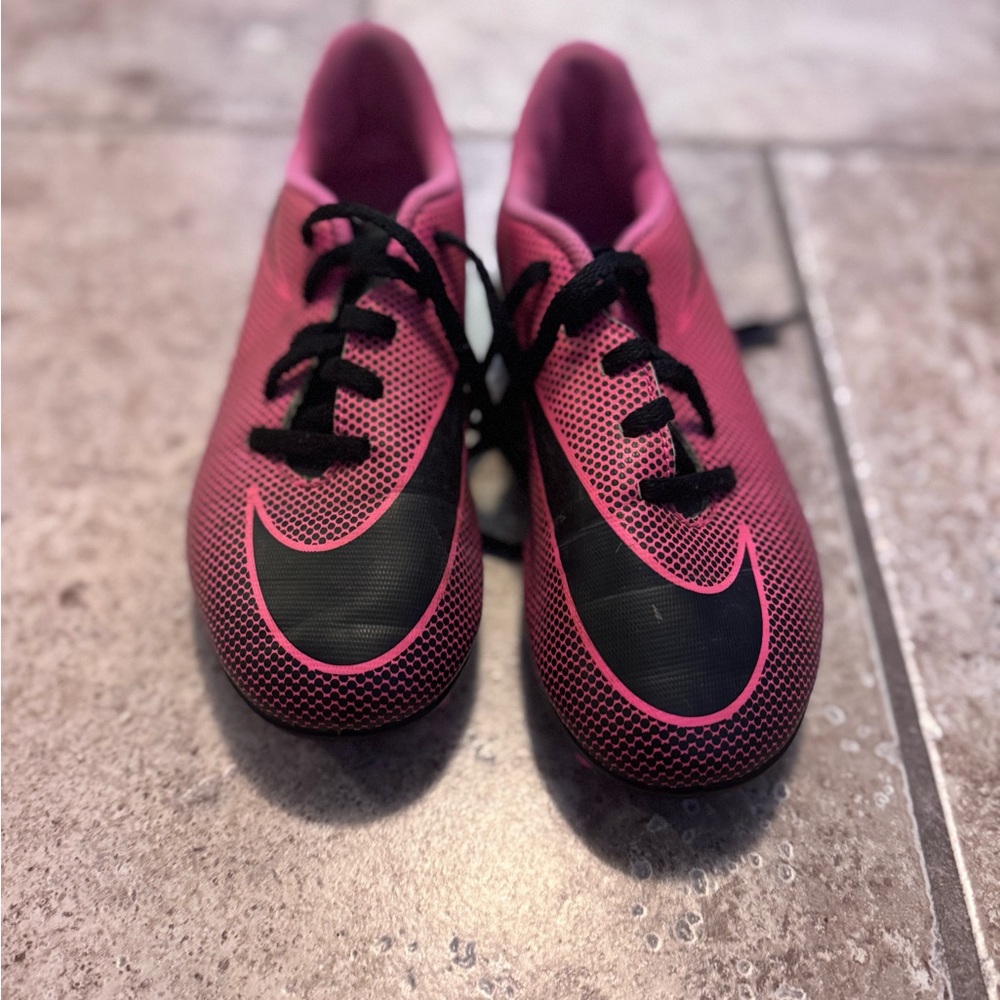 Nike Kids Pink and Black Soccer Cleats
